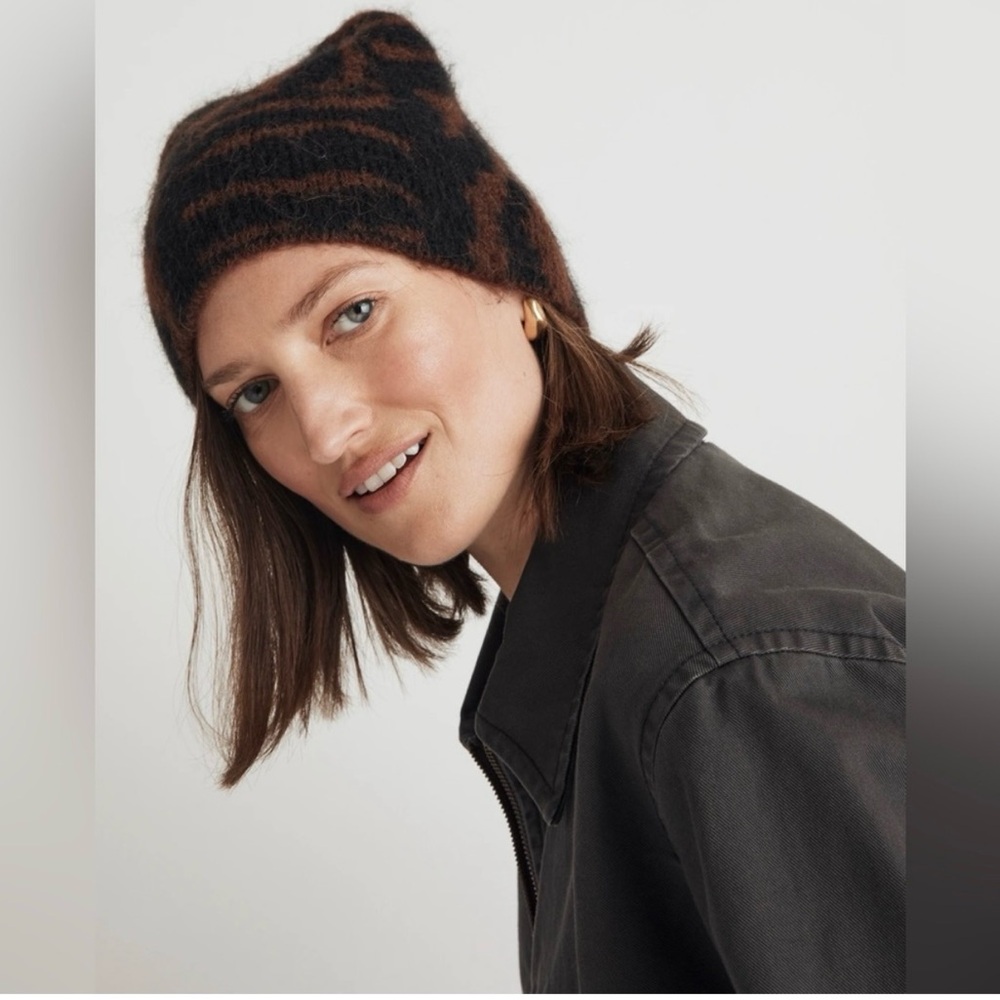 Madewell Aloaca Black and Brown fuzzy Beanie